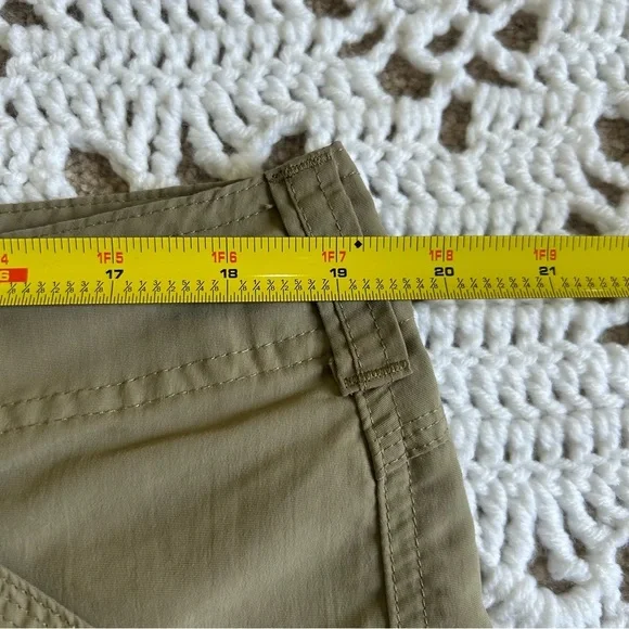 Women’s Bimini Bay Outfitters Performance Wear Sz 16 Khaki Shorts - Picture 7 of 8